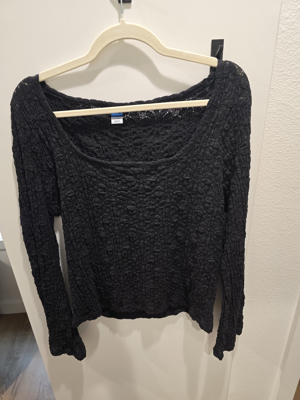Old Navy Black Textured Scoop-Neck Long Sleeve Top